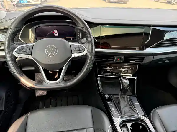 Volkswagen Passat 2022