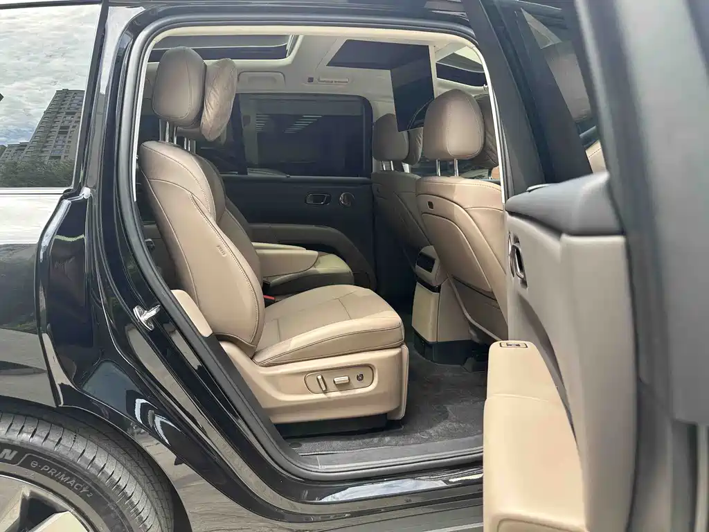 Li Auto i8 2025 — фото 10