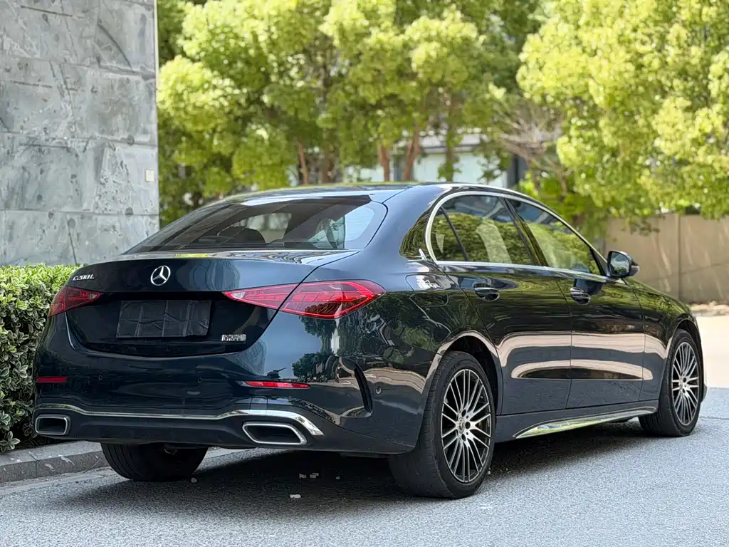 Mercedes-Benz C-Class 2024