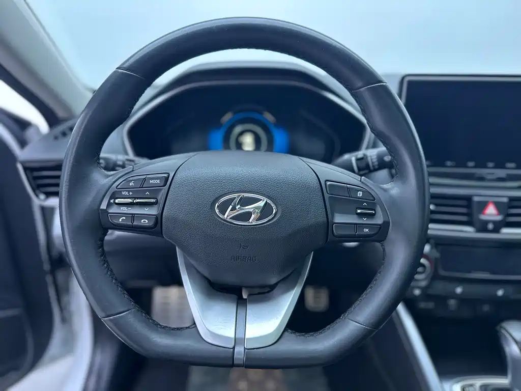 Hyundai Festa 2019 — фото 18