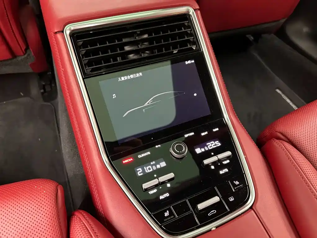 Porsche Panamera 2021 — фото 16