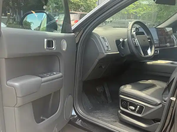 Li Auto L7 2024