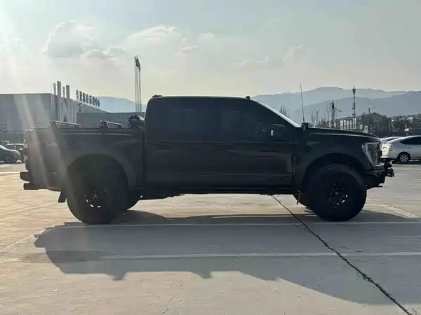 Ford F-150 Raptor 2023
