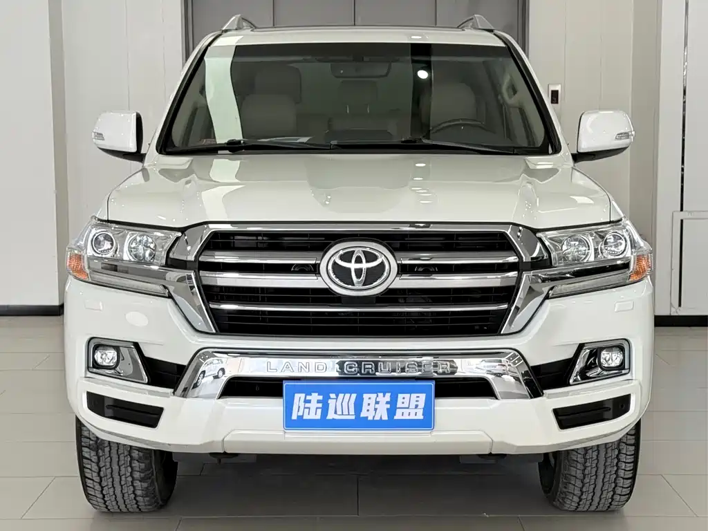 Toyota Land Cruiser 2020 — фото 3