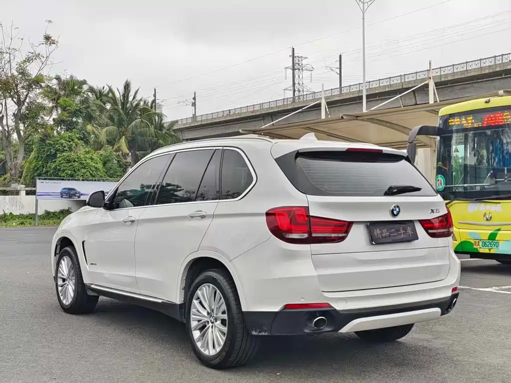 BMW X5 2018 — фото 7