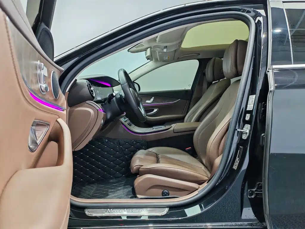 Mercedes-Benz E-Class 2020 — фото 11