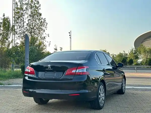 Peugeot 408 2016
