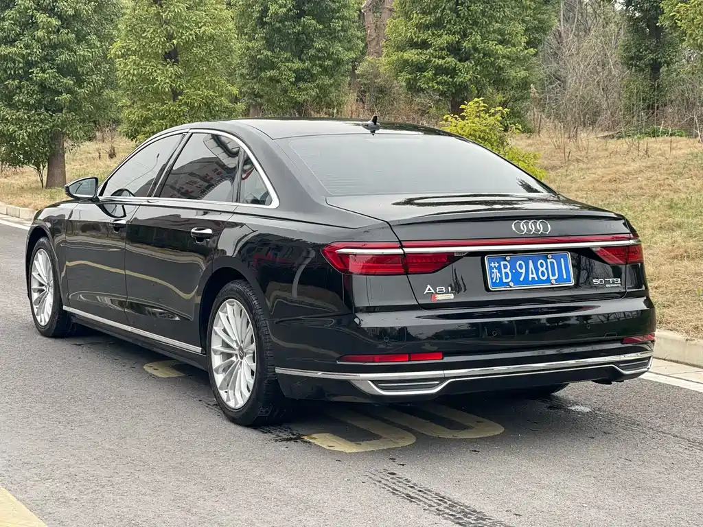 Audi A8 2020 — фото 6