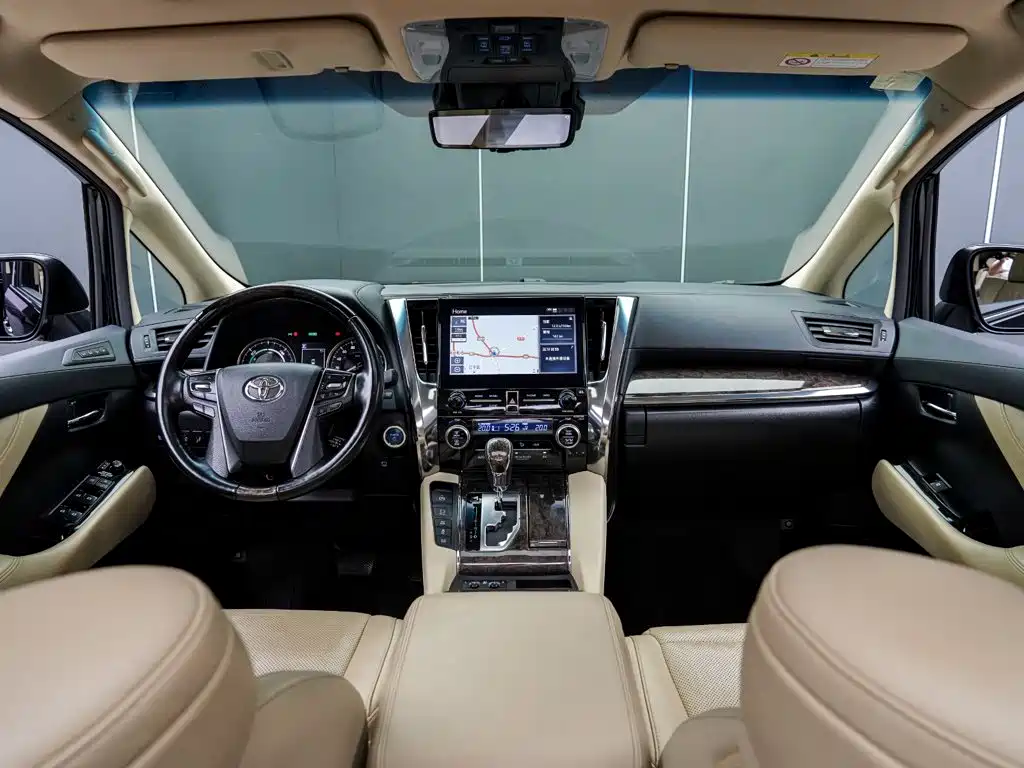 Toyota Vellfire 2021 — фото 16