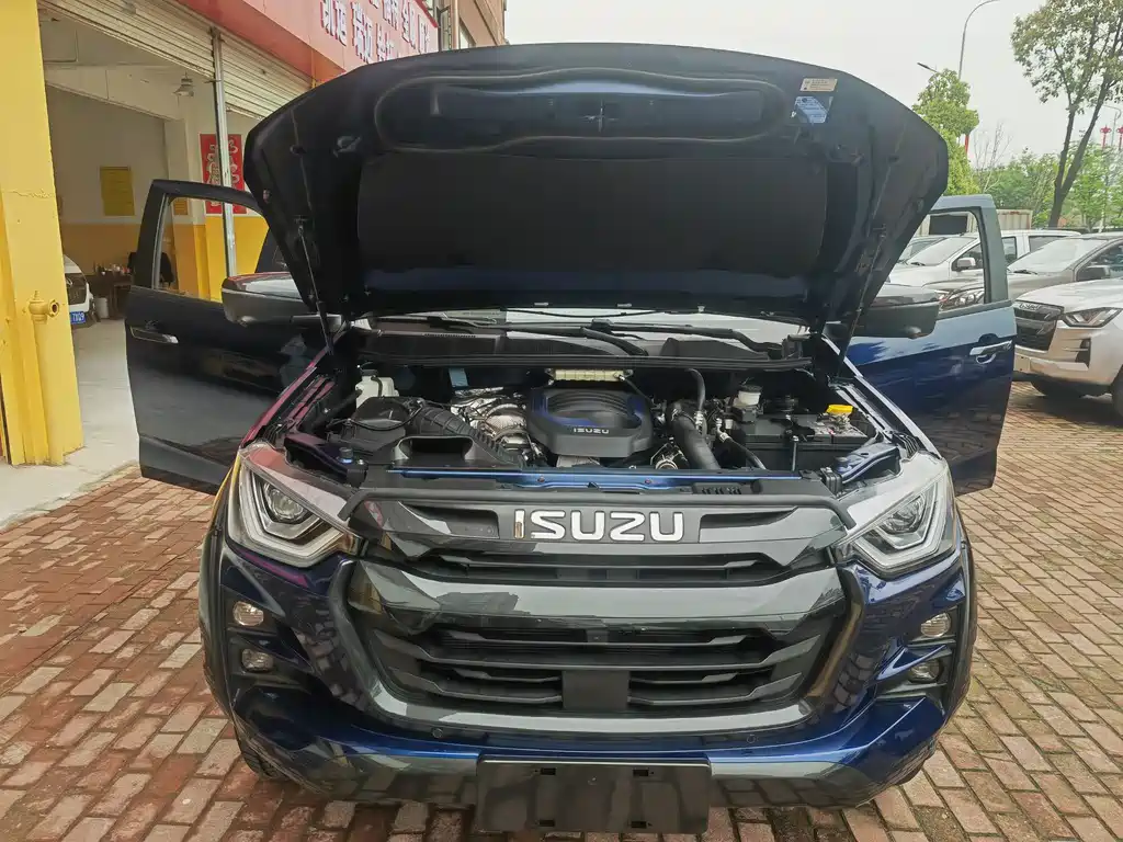 Isuzu D-MAX — фото 16