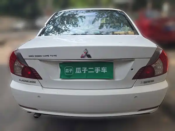 Mitsubishi LANCER 2015