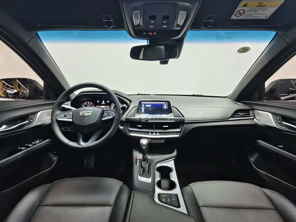 Cadillac CT4 2021 — фото 17
