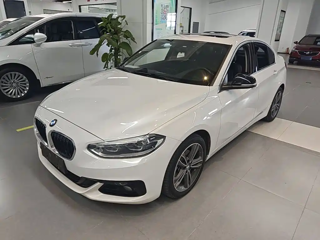 BMW 1 Series 2018 — фото 2