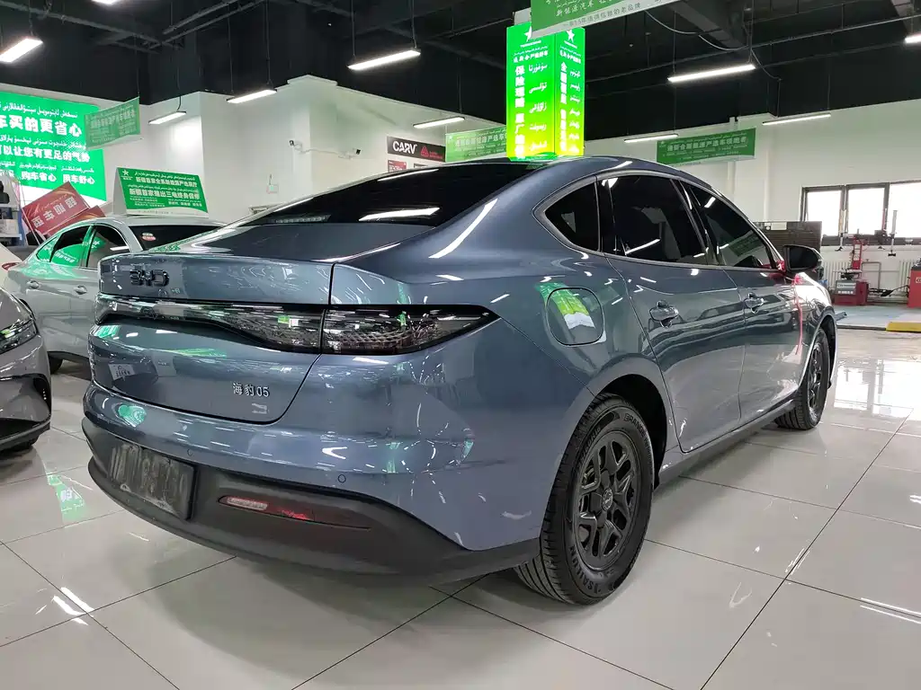 BYD Seal 05 DM-i 2025 — фото 9