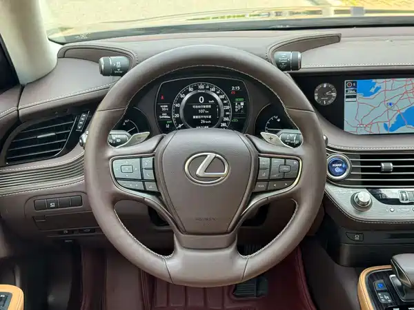 Lexus LS 2020