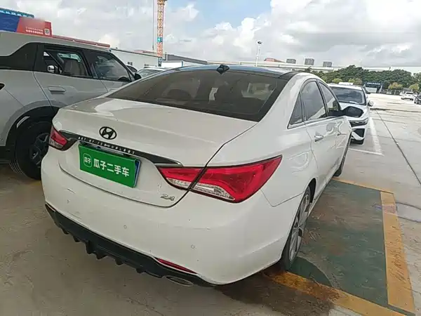 Hyundai Sonata 2015