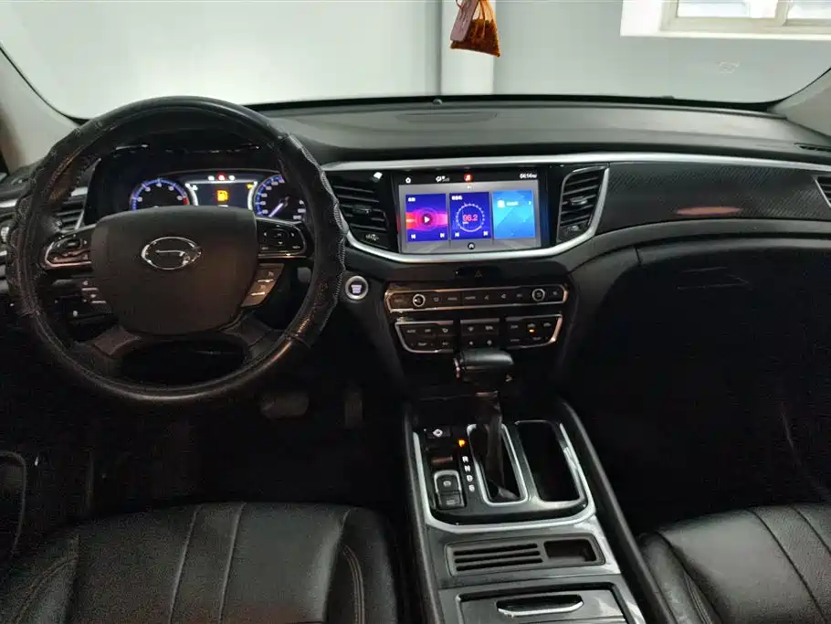 GAC Motor Trumpchi GS7 2019 — фото 12
