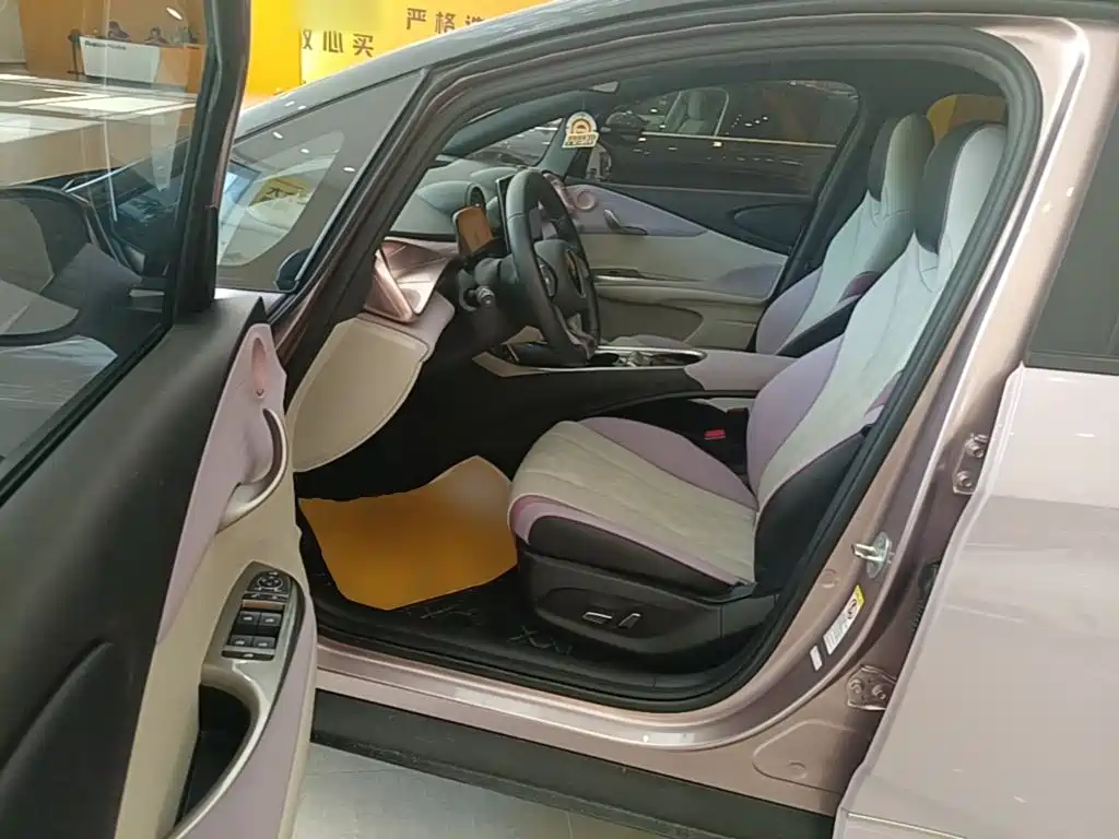 BYD Dolphin 2025 — фото 15