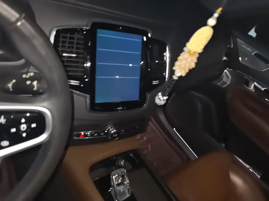 Volvo XC90 Plug-In Hybrid 2021 — фото 13