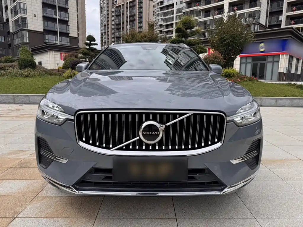 Volvo XC60 2022 — фото 10