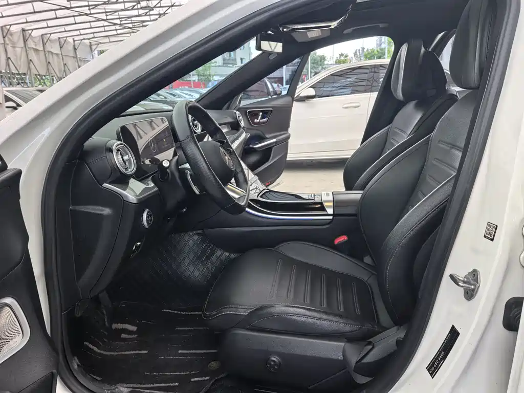 Mercedes-Benz C-Class 2023 — фото 18