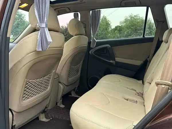 Toyota RAV4 2013