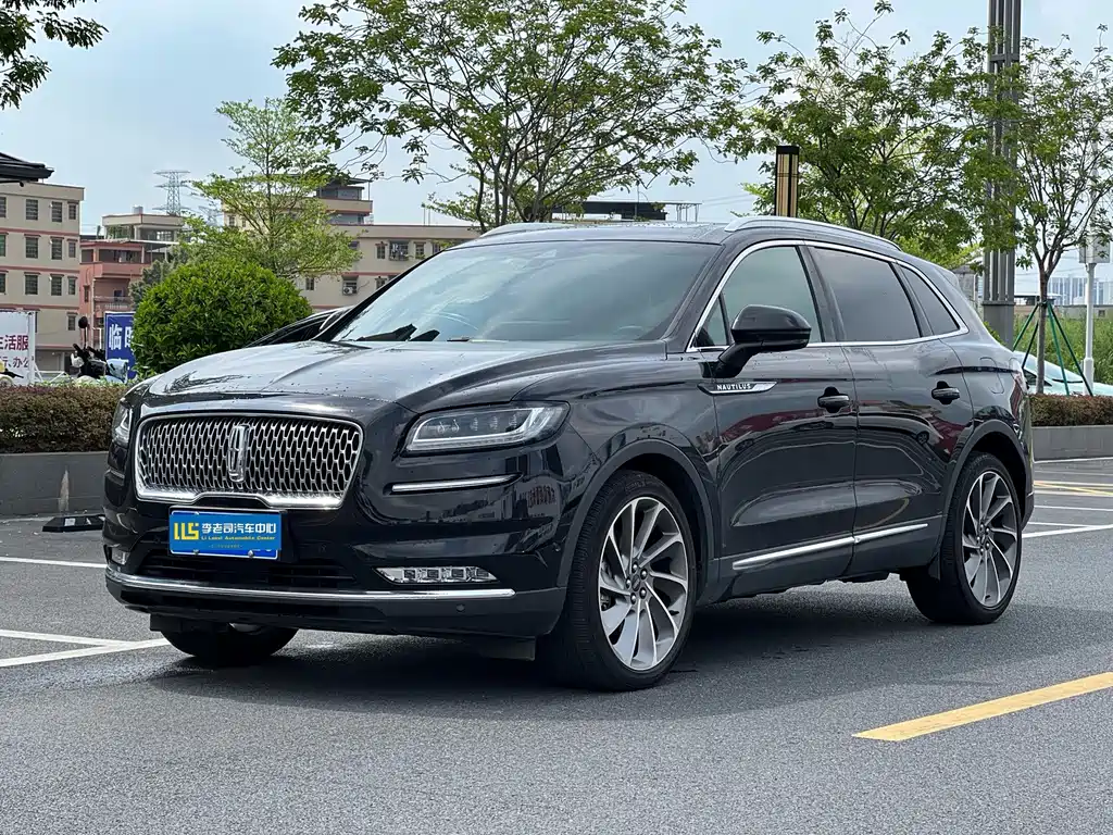 Lincoln Nautilus 2021