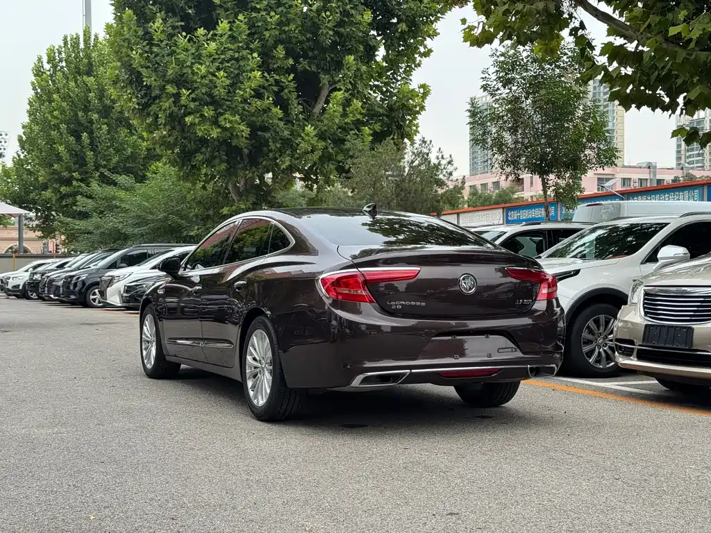 Buick LaCrosse 2017 — фото 3