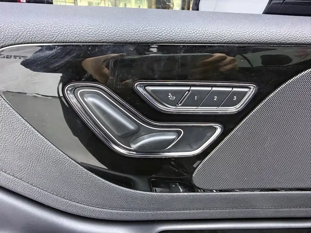Lincoln Aviator 2021 — фото 17
