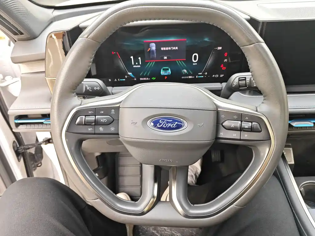 Ford Edge 2024 — фото 18