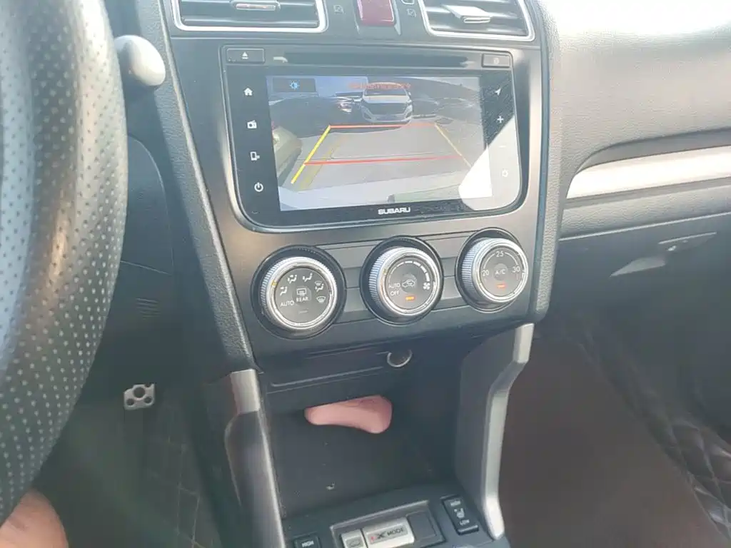 Subaru Forester 2015 — фото 13