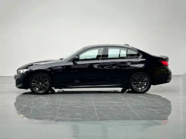 BMW 3 Series 2023