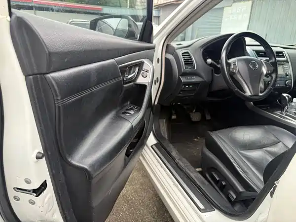 Nissan Teana 2015