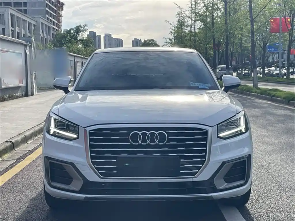 Audi Q2L 2021 — фото 13