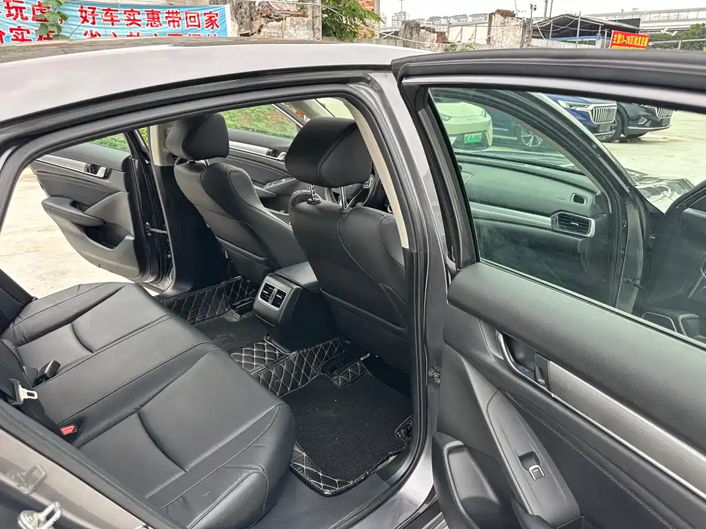 Honda Accord 2021 — фото 11
