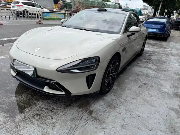 Xiaomi SU7 2025