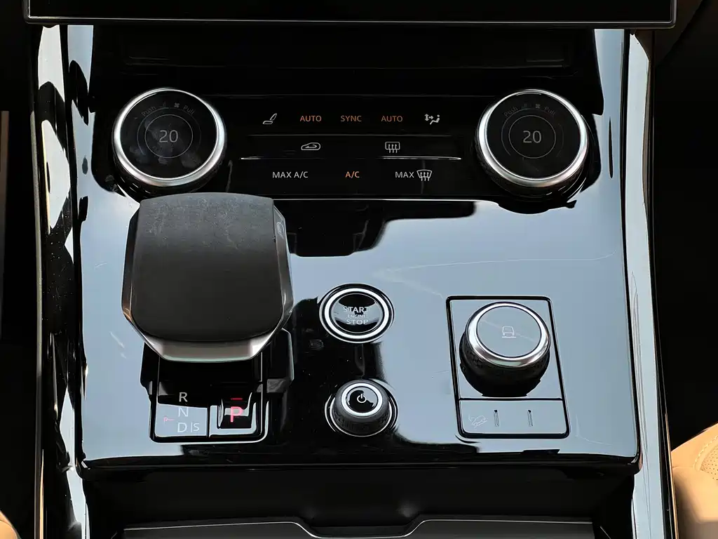 Land Rover Sport 2023 — фото 20