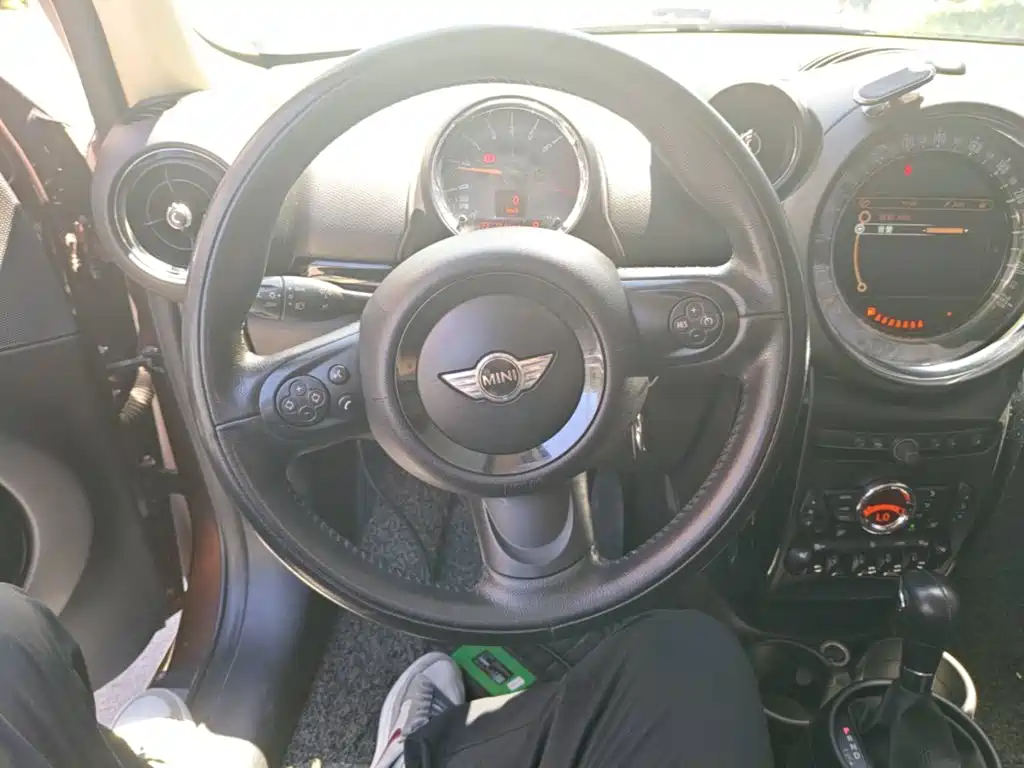 MINI Countryman 2015 — фото 11