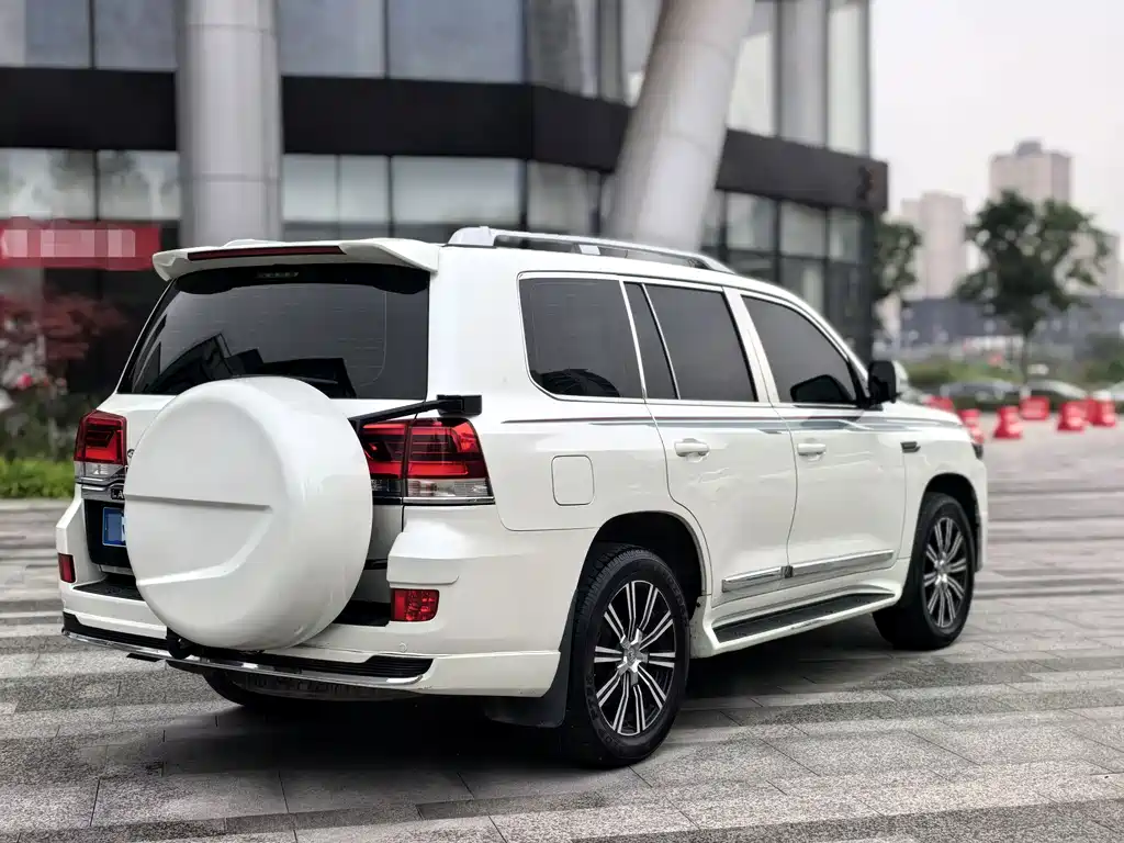 Toyota Land Cruiser 2020 — фото 5