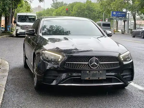 Mercedes-Benz E-Class 2022