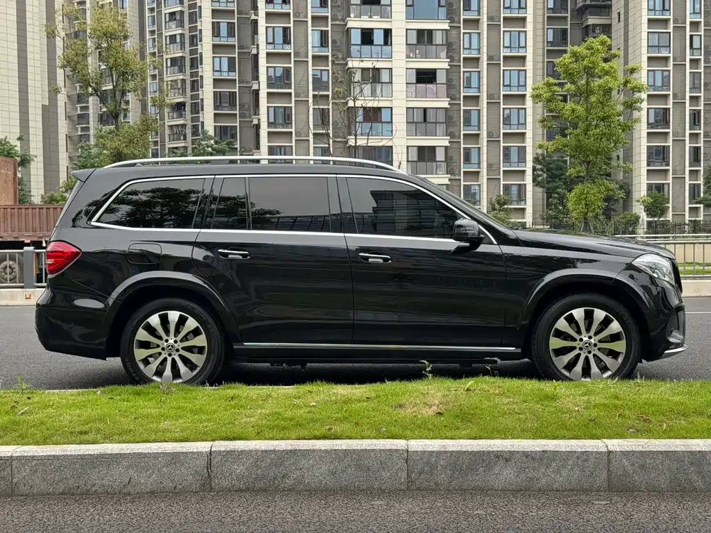 Mercedes-Benz GLS 2018 — фото 19