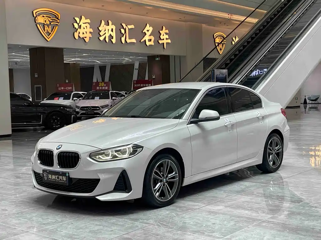 BMW 1 Series 2021