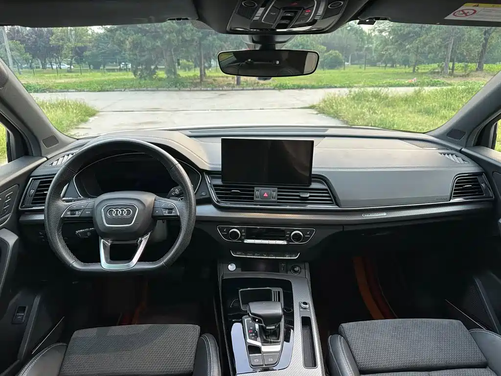 Audi Q5L Sportback 2022 — фото 19
