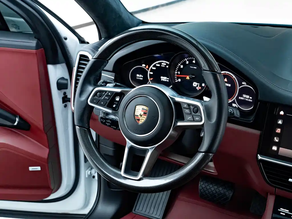 Porsche Cayenne 2023 — фото 18