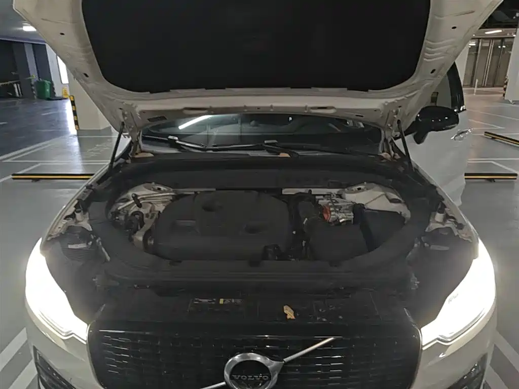 Volvo XC60 PHEV 2020 — фото 20