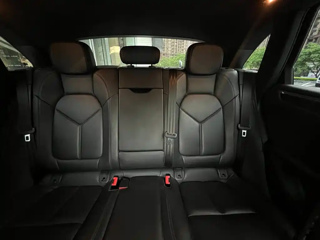 Porsche Macan 2020 — фото 15