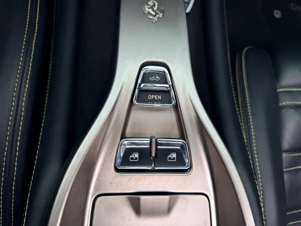 Ferrari California T 2011 — фото 18