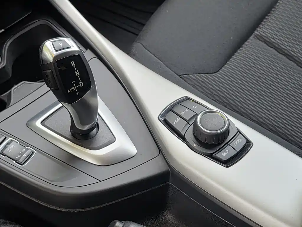 BMW 1 Series 2013 — фото 19