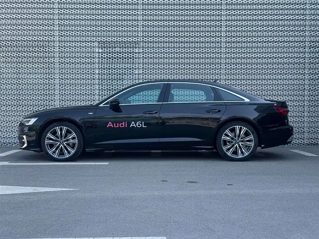 Audi A6L 2025 — фото 2