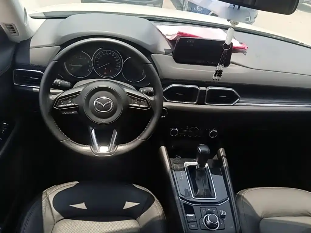 Mazda CX-5 2018 — фото 10